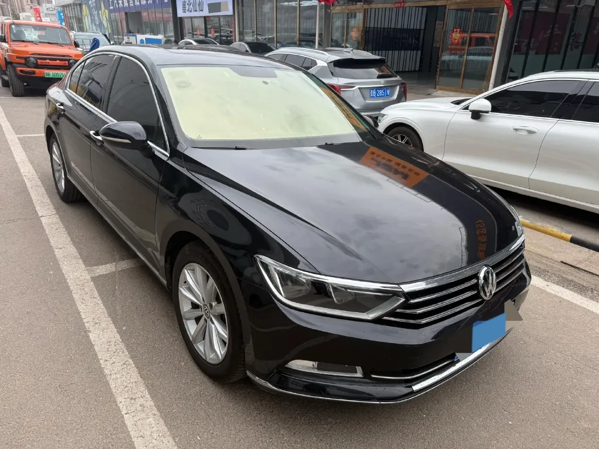2018 Volkswagen Magotan 1.8T 180HP L4 7DCT,autocango,china used car exporter,china ev exporter,chinese used car exporter,chinese used ev exporter