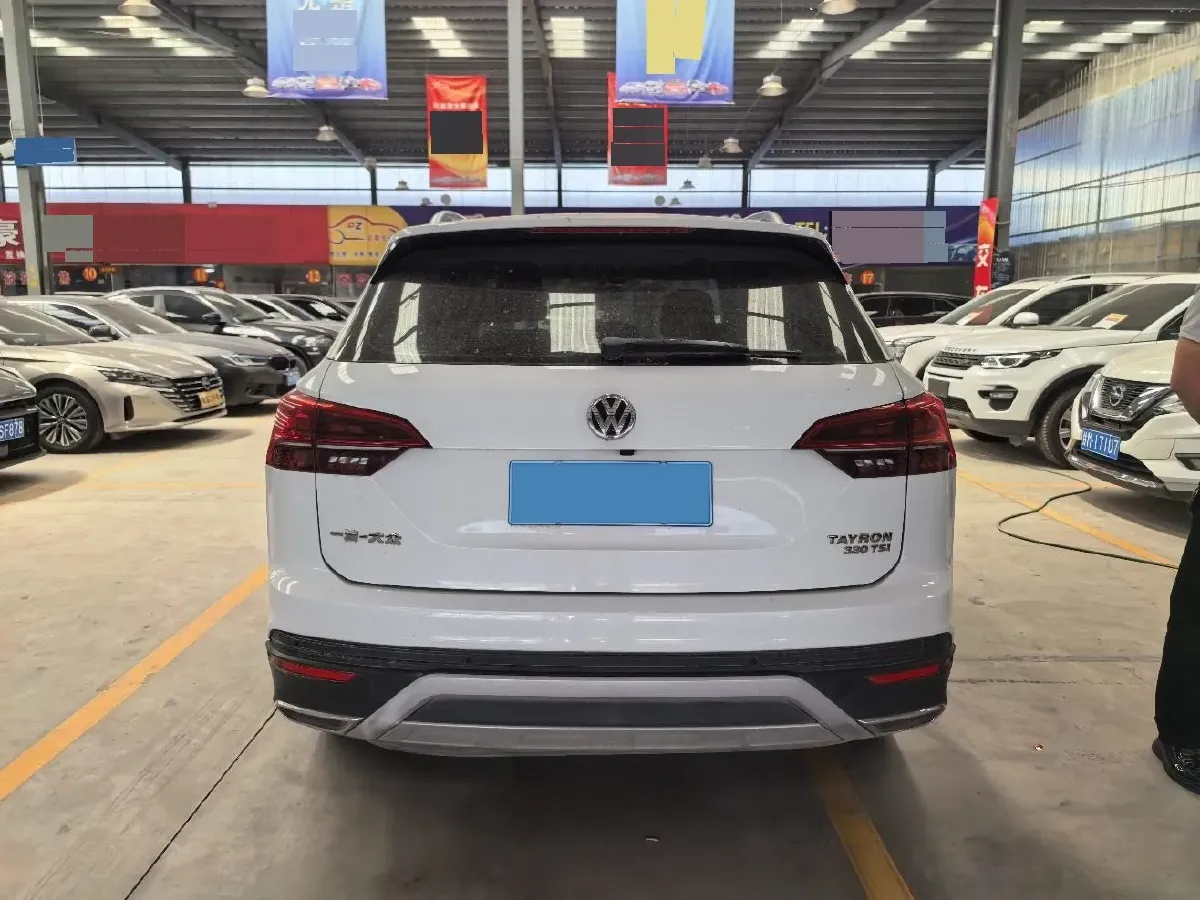2019 MINI CLUBMAN 1.5T 102HP L3 6AT,autocango,china used car exporter,china ev exporter,chinese used car exporter,chinese used ev exporter