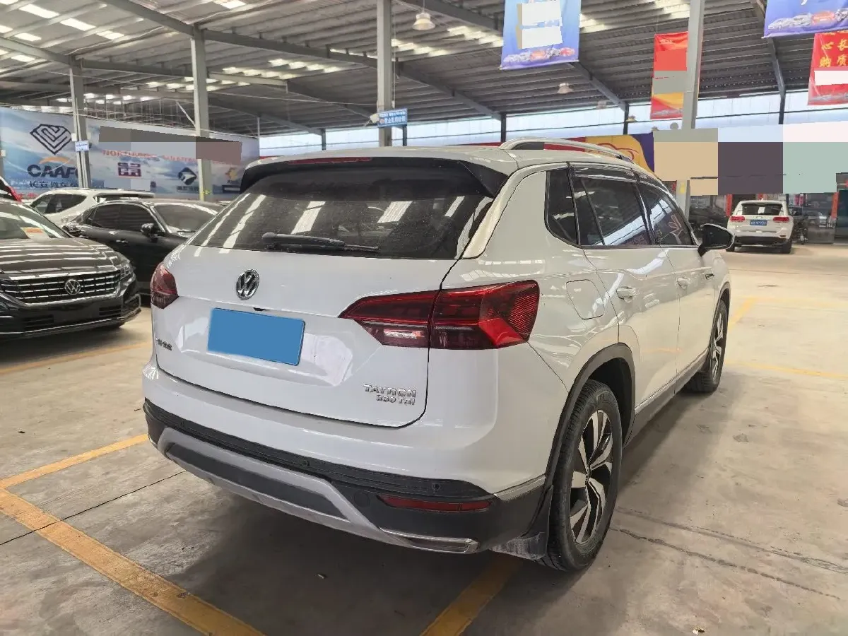 2019 MINI CLUBMAN 1.5T 102HP L3 6AT,autocango,china used car exporter,china ev exporter,chinese used car exporter,chinese used ev exporter
