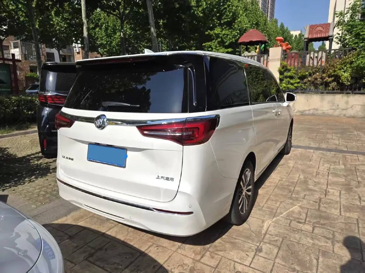 2023 Buick GL8 2.0T 237HP L4 9AT,autocango,china used car exporter,china ev exporter,chinese used car exporter,chinese used ev exporter