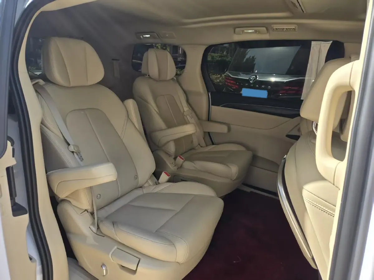 2023 Buick GL8 2.0T 237HP L4 9AT,autocango,china used car exporter,china ev exporter,chinese used car exporter,chinese used ev exporter
