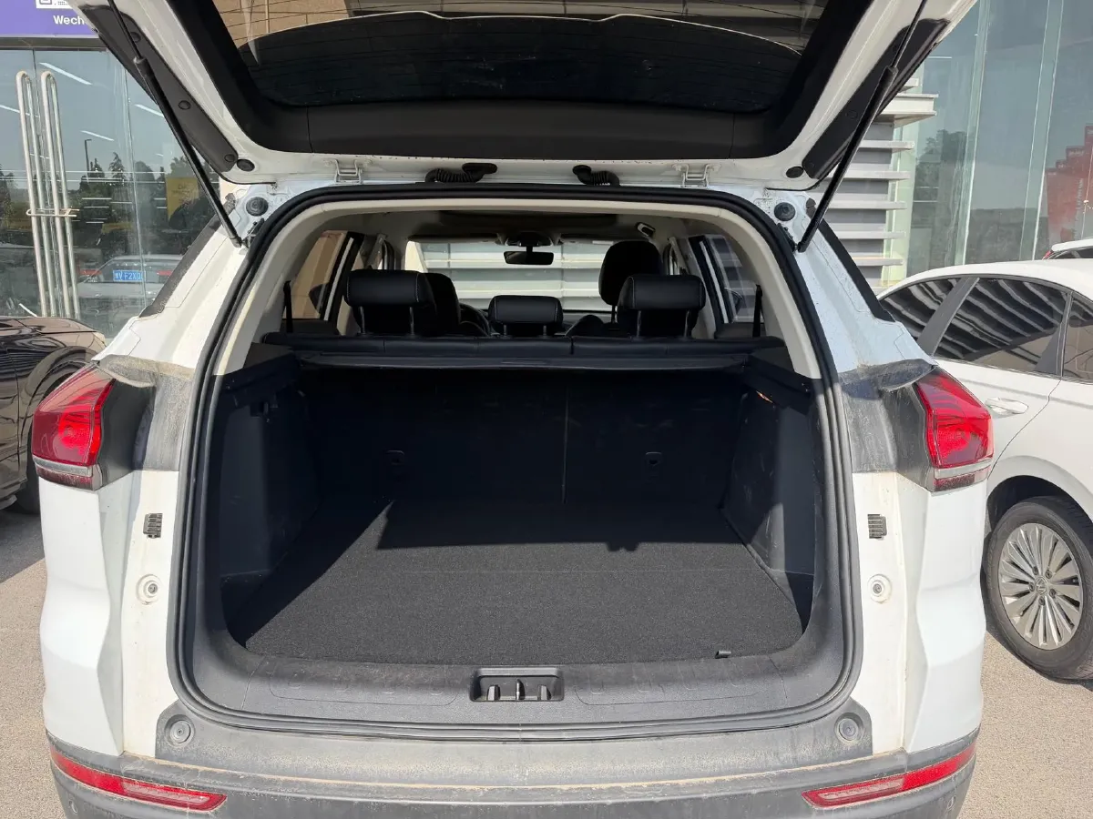 2020 Geely Azkarra 1.8T 184HP L4 7DCT,autocango,china used car exporter,china ev exporter,chinese used car exporter,chinese used ev exporter