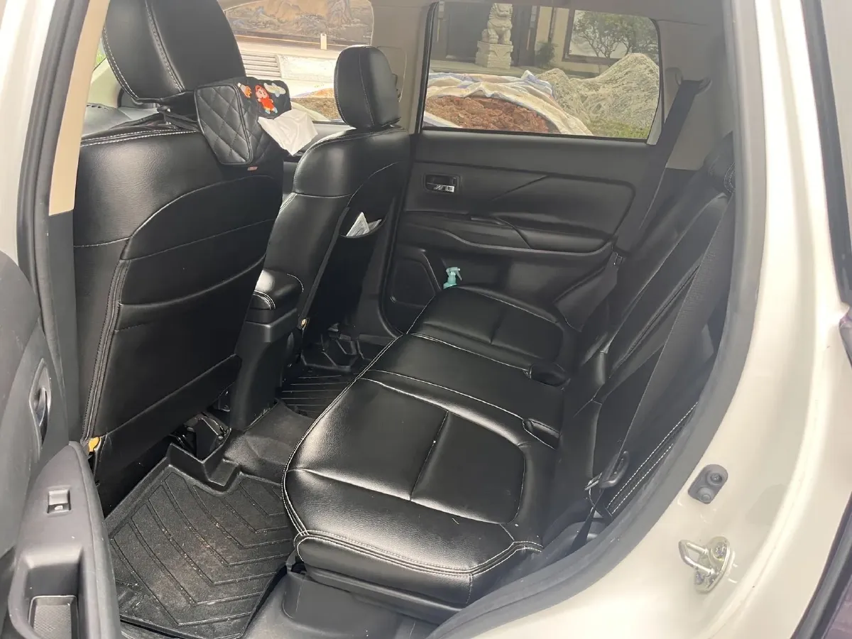 2020 Mitsubishi Outlander 2.0L 166HP L4 CVT,autocango,china used car exporter,china ev exporter,chinese used car exporter,chinese used ev exporter