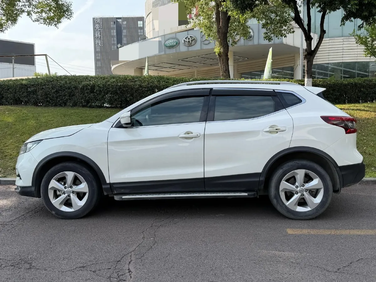 2022 Nissan Qashqai 2.0L 151HP L4 CVT,autocango,china used car exporter,china ev exporter,chinese used car exporter,chinese used ev exporter