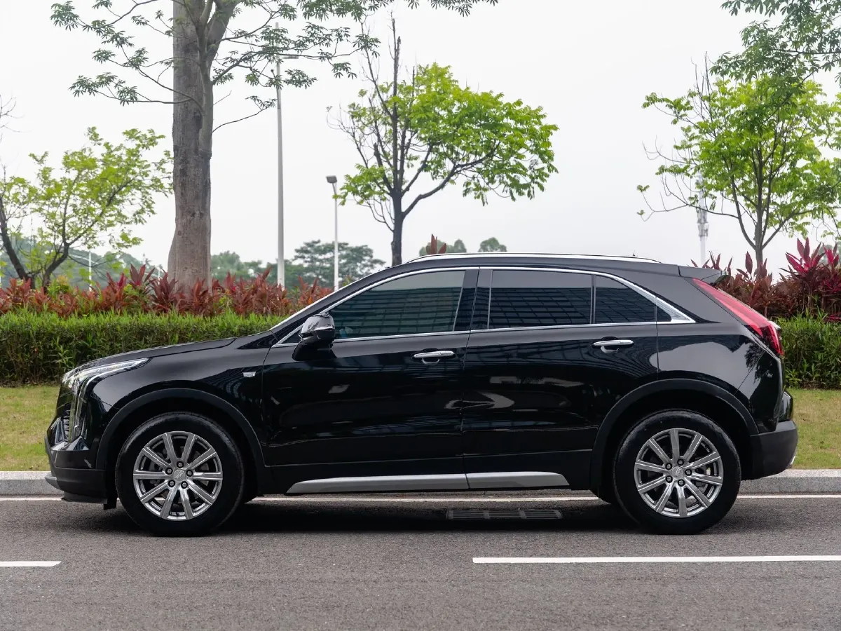 2022 Cadillac XT4 2.0T 237HP L4 9AT,autocango,china used car exporter,china ev exporter,chinese used car exporter,chinese used ev exporter