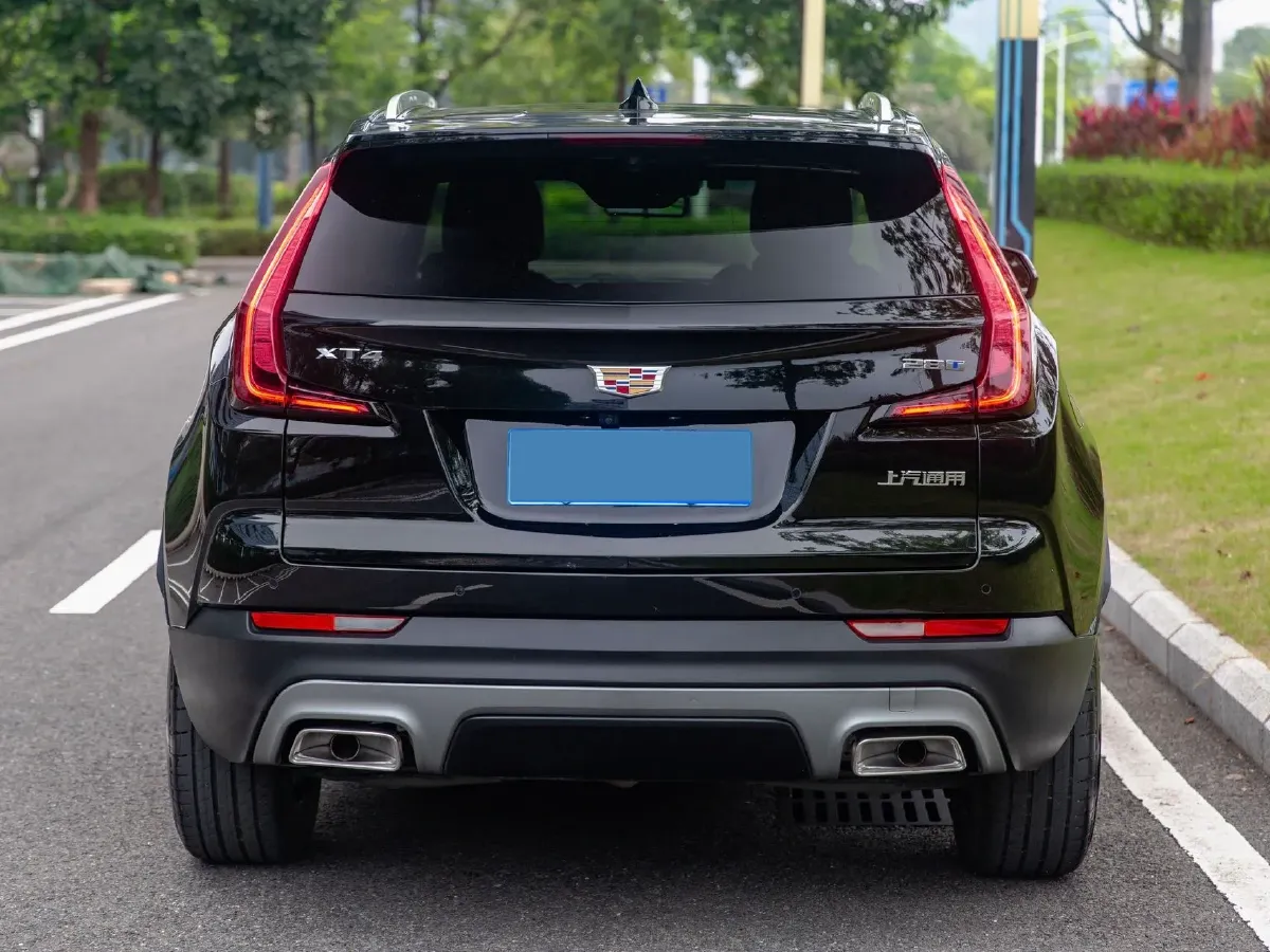 2022 Cadillac XT4 2.0T 237HP L4 9AT,autocango,china used car exporter,china ev exporter,chinese used car exporter,chinese used ev exporter