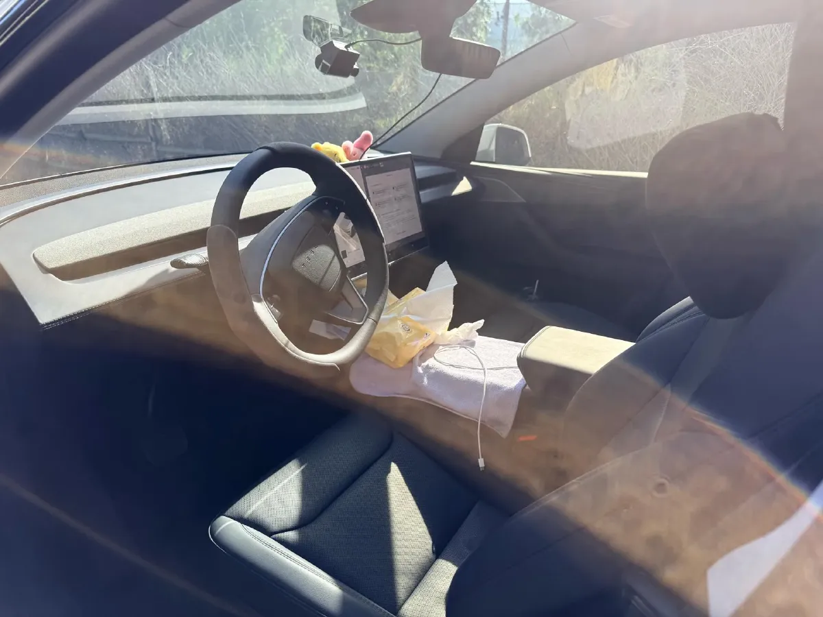 2025 Tesla Model Y BEV,autocango,china used car exporter,china ev exporter,chinese used car exporter,chinese used ev exporter
