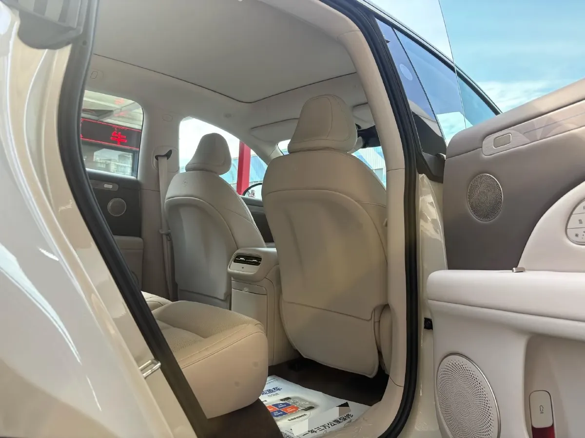 2026 IM LS6 REEV 155HP REEV,autocango,china used car exporter,china ev exporter,chinese used car exporter,chinese used ev exporter