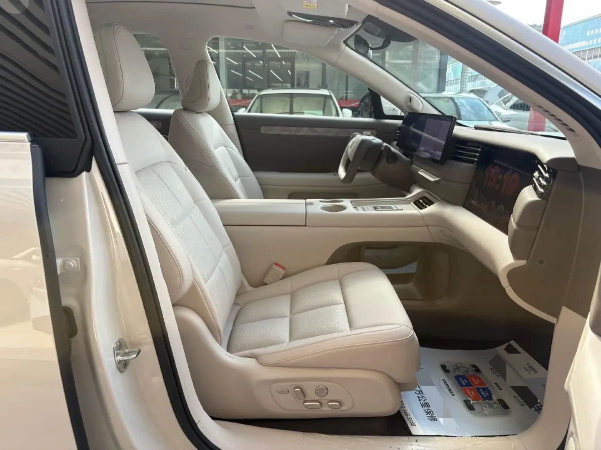 2026 IM LS6 REEV 155HP REEV,autocango,china used car exporter,china ev exporter,chinese used car exporter,chinese used ev exporter