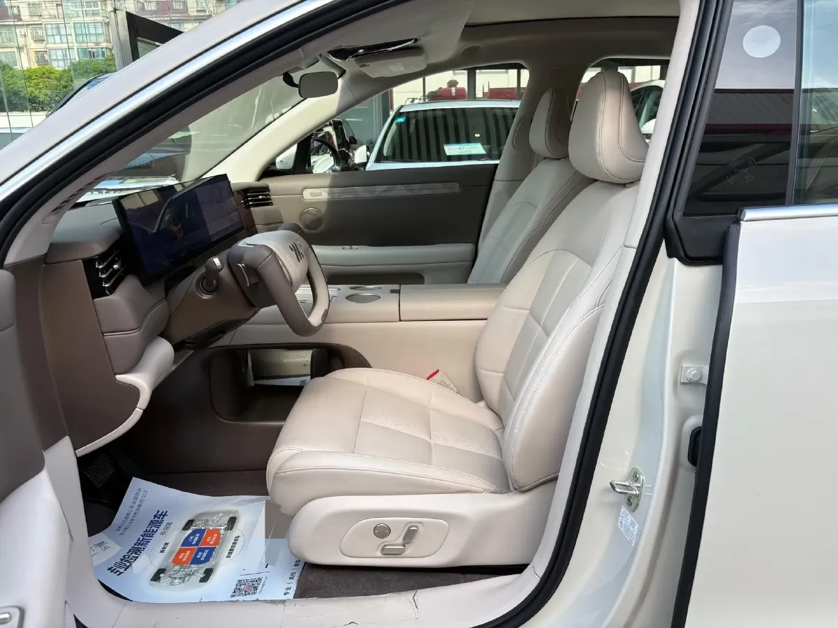 2026 IM LS6 REEV 155HP REEV,autocango,china used car exporter,china ev exporter,chinese used car exporter,chinese used ev exporter