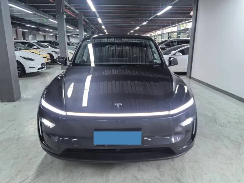 2025 Tesla Model Y BEV 62.5KWH,autocango,china used car exporter,china ev exporter,chinese used car exporter,chinese used ev exporter
