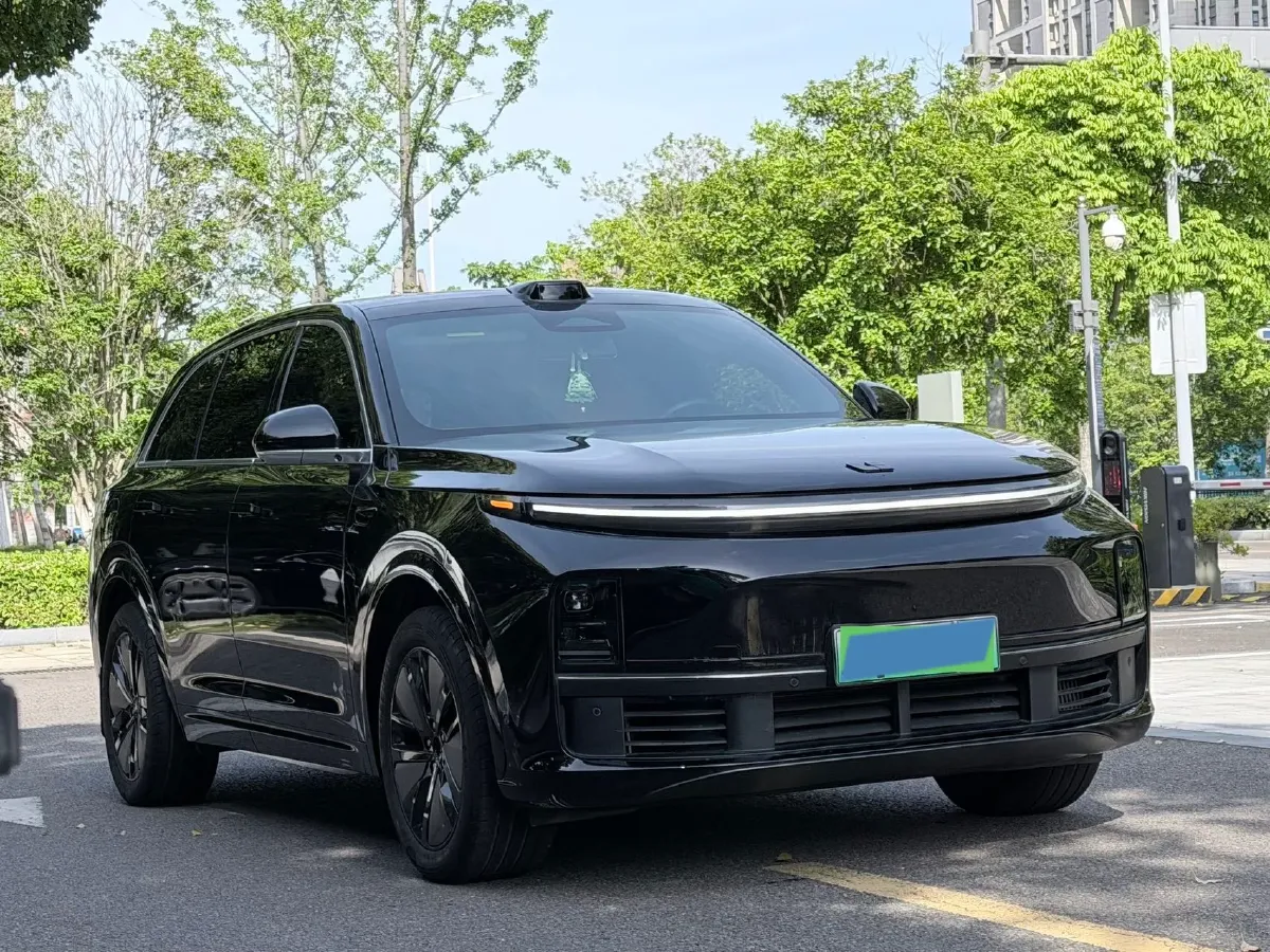 2024 Li L8 Range Extended 154HP REEV 42.8KWH,autocango,china used car exporter,china ev exporter,chinese used car exporter,chinese used ev exporter