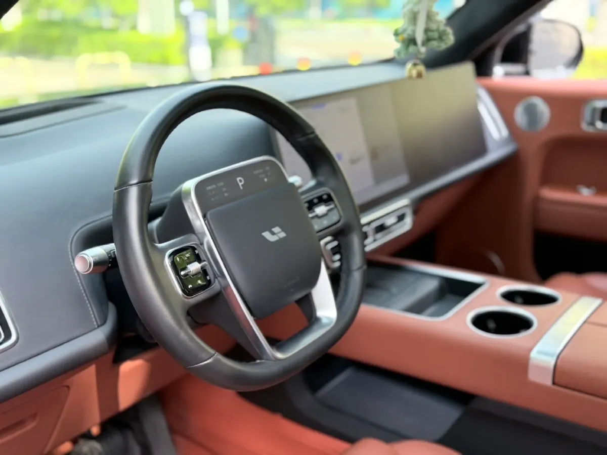 2024 Li L8 Range Extended 154HP REEV 42.8KWH,autocango,china used car exporter,china ev exporter,chinese used car exporter,chinese used ev exporter