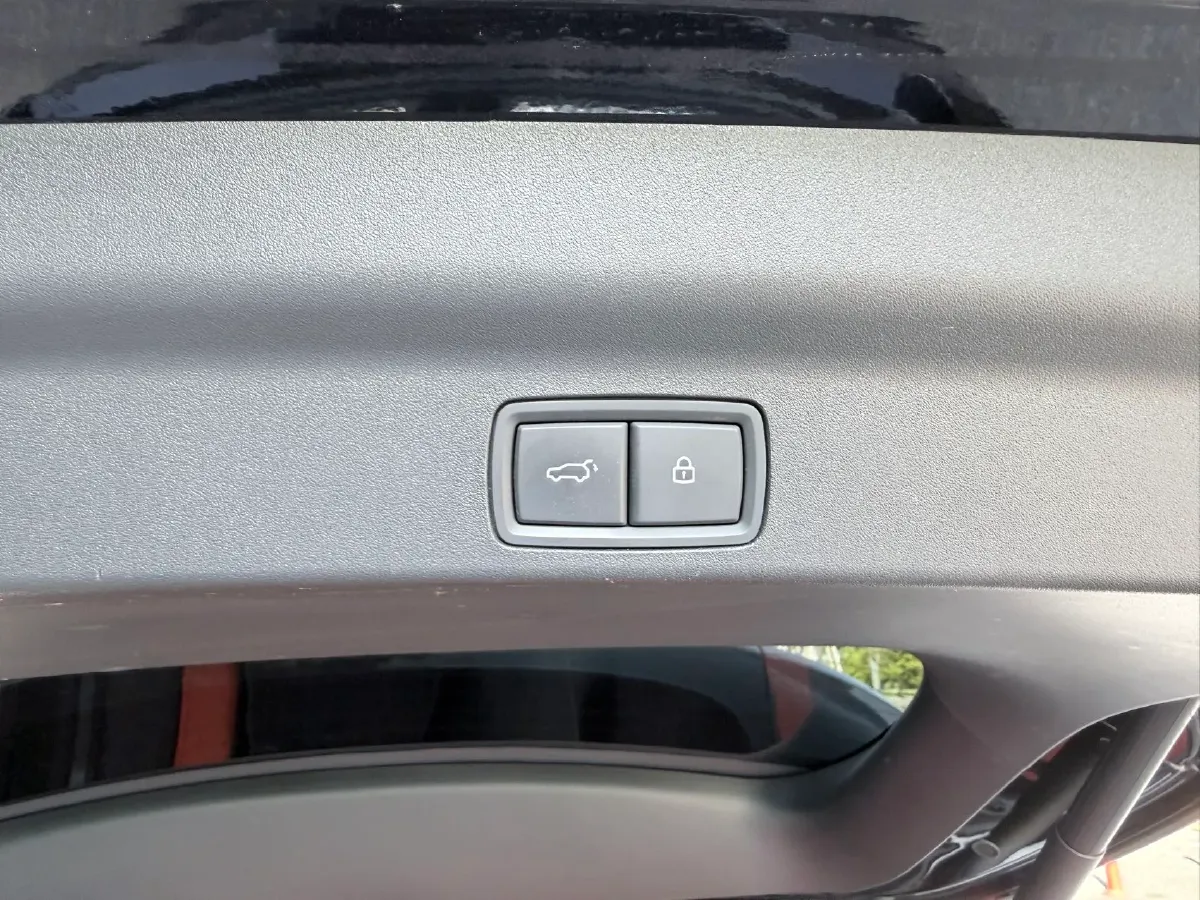 2024 Li L8 Range Extended 154HP REEV 42.8KWH,autocango,china used car exporter,china ev exporter,chinese used car exporter,chinese used ev exporter