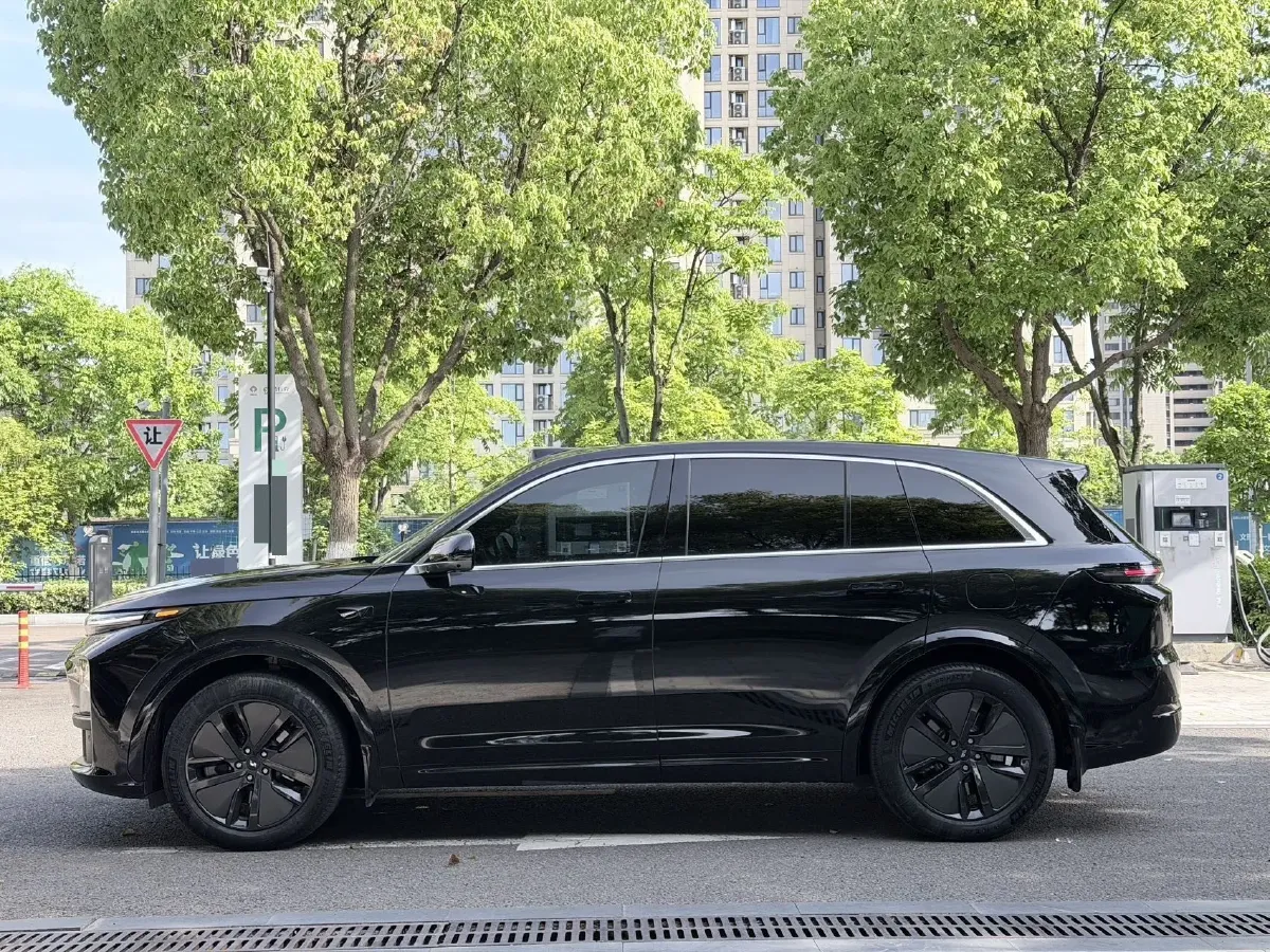 2024 Li L8 Range Extended 154HP REEV 42.8KWH,autocango,china used car exporter,china ev exporter,chinese used car exporter,chinese used ev exporter