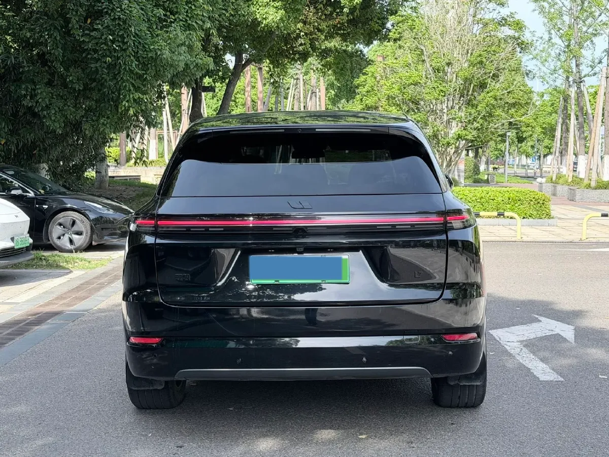 2024 Li L8 Range Extended 154HP REEV 42.8KWH,autocango,china used car exporter,china ev exporter,chinese used car exporter,chinese used ev exporter