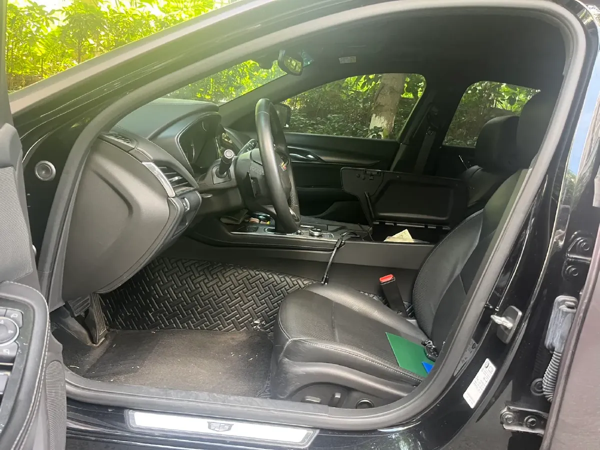 2022 Cadillac CT5 2.0T 237HP L4 10AT,autocango,china used car exporter,china ev exporter,chinese used car exporter,chinese used ev exporter