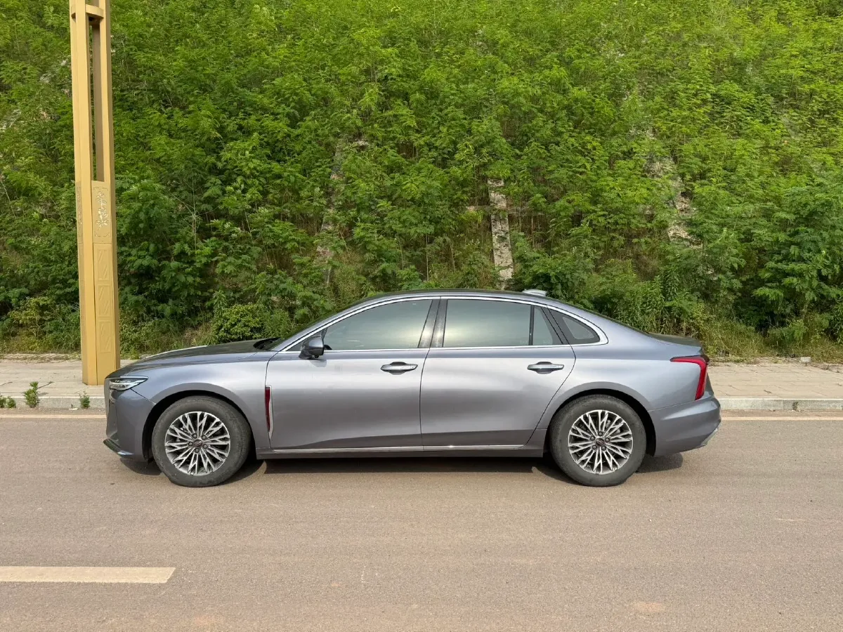 2023 HongQi H5 1.5T 169HP L4 7DCT,autocango,china used car exporter,china ev exporter,chinese used car exporter,chinese used ev exporter