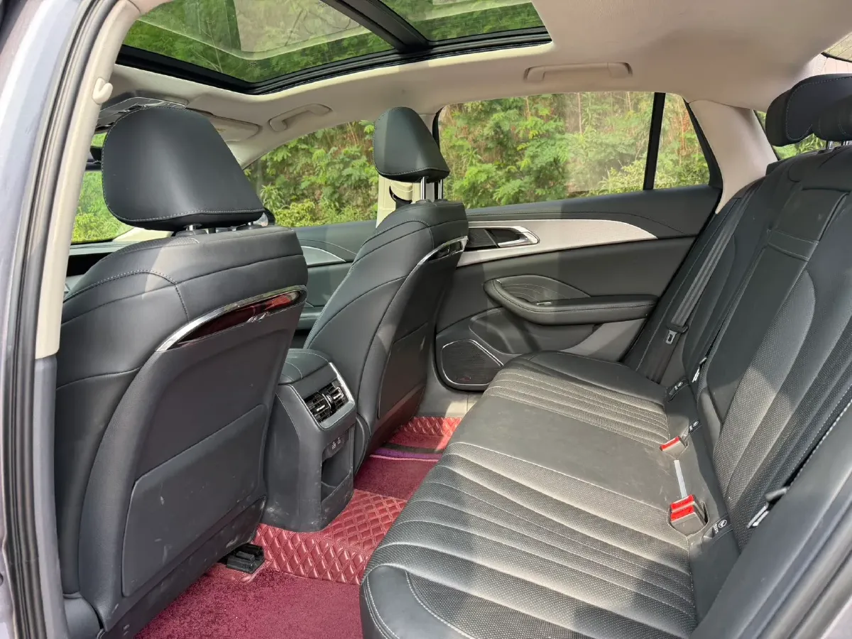 2023 HongQi H5 1.5T 169HP L4 7DCT,autocango,china used car exporter,china ev exporter,chinese used car exporter,chinese used ev exporter