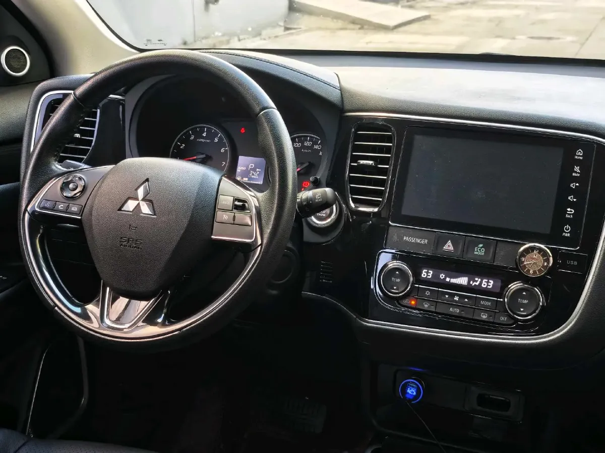 2018 Mitsubishi Outlander 2.0L 166HP L4 CVT,autocango,china used car exporter,china ev exporter,chinese used car exporter,chinese used ev exporter