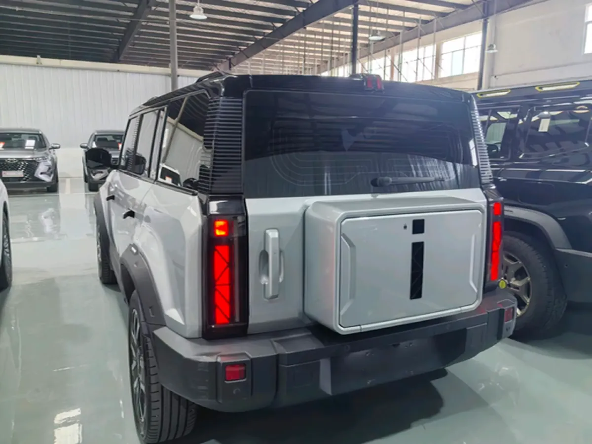 2024 Dongfeng RuiQi 7 2.0T 228HP L4 8AT,autocango,china used car exporter,china ev exporter,chinese used car exporter,chinese used ev exporter