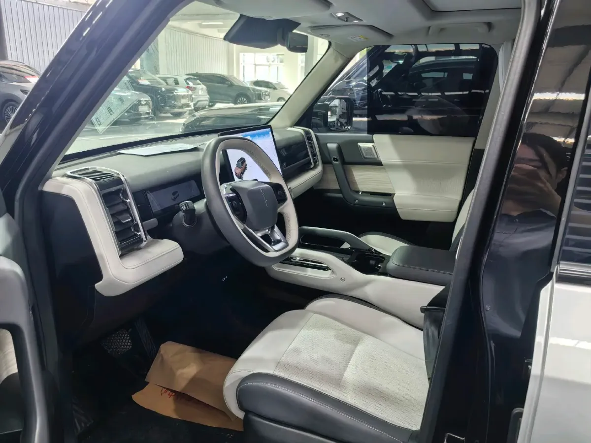 2024 Dongfeng RuiQi 7 2.0T 228HP L4 8AT,autocango,china used car exporter,china ev exporter,chinese used car exporter,chinese used ev exporter