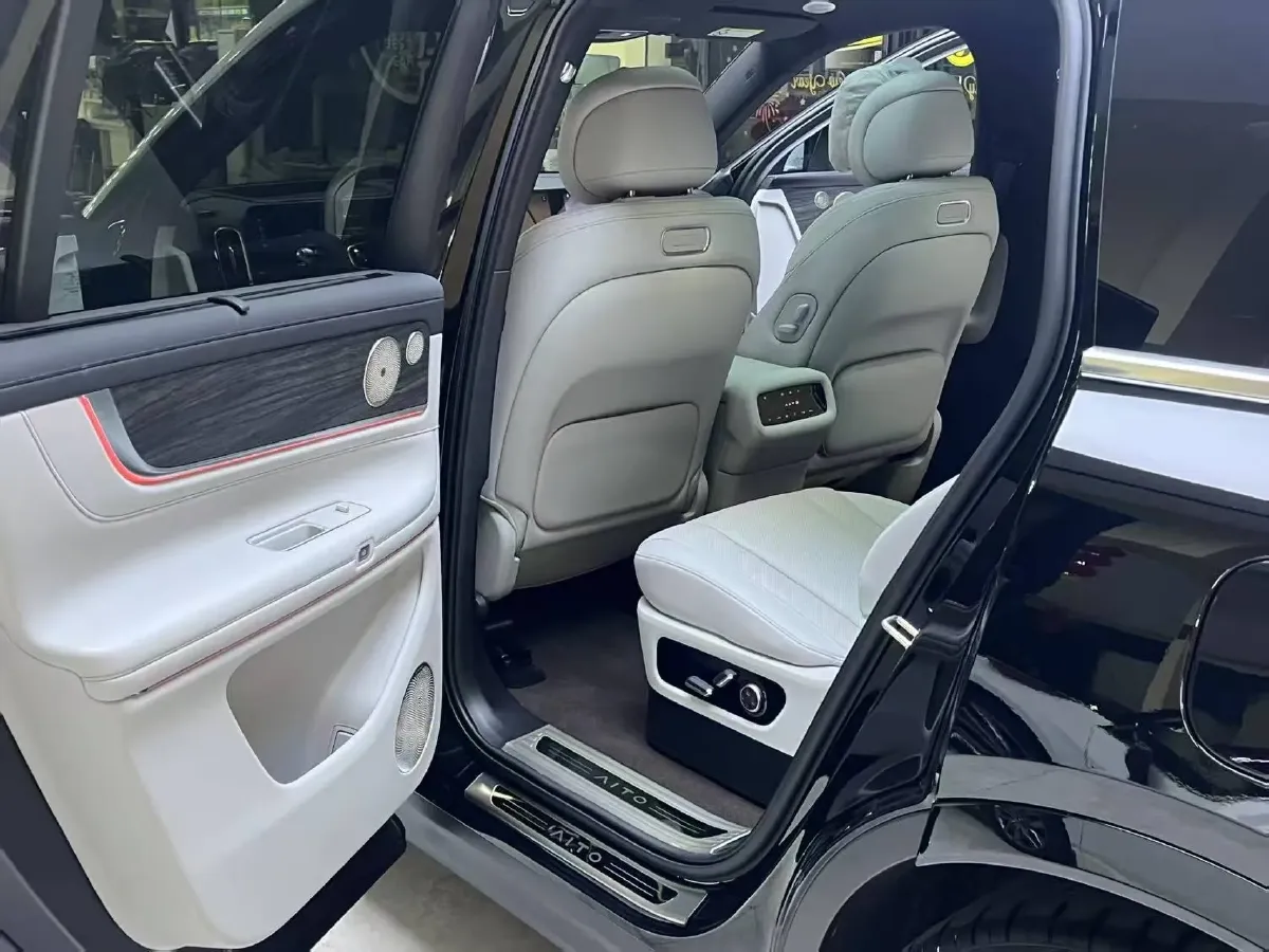 2024 AITO AITO M9 1.5T 152HP L4 REEV 42KWH,autocango,china used car exporter,china ev exporter,chinese used car exporter,chinese used ev exporter