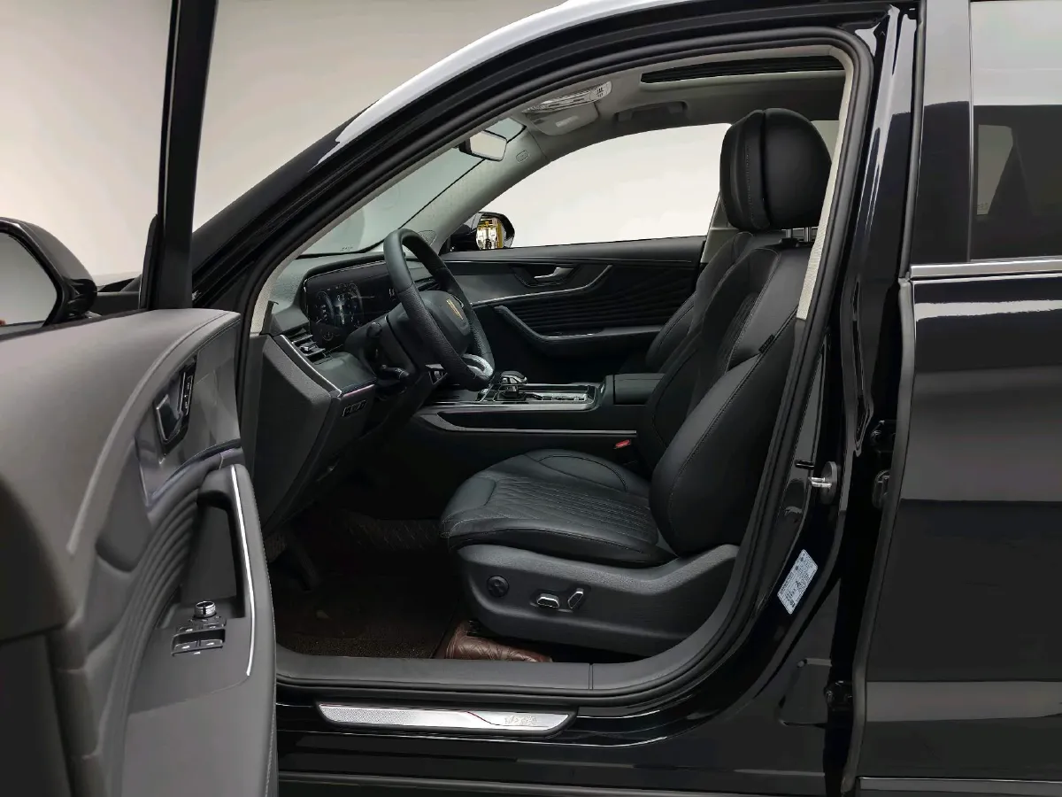 2023 HongQi HS5 2.0T 252HP L4 8AT,autocango,china used car exporter,china ev exporter,chinese used car exporter,chinese used ev exporter