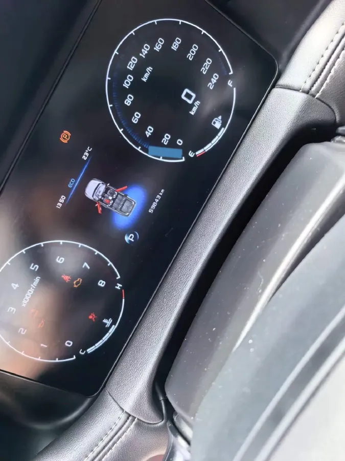 2020 Geely Okavango 1.8T 184HP L4 7DCT,autocango,china used car exporter,china ev exporter,chinese used car exporter,chinese used ev exporter