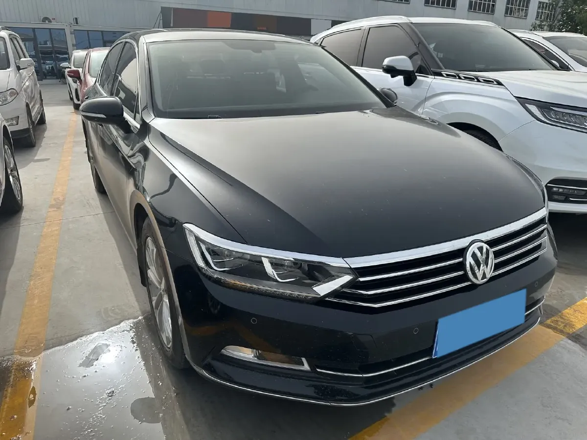 2018 Volkswagen Magotan 1.8T 180HP L4 7DCT,autocango,china used car exporter,china ev exporter,chinese used car exporter,chinese used ev exporter