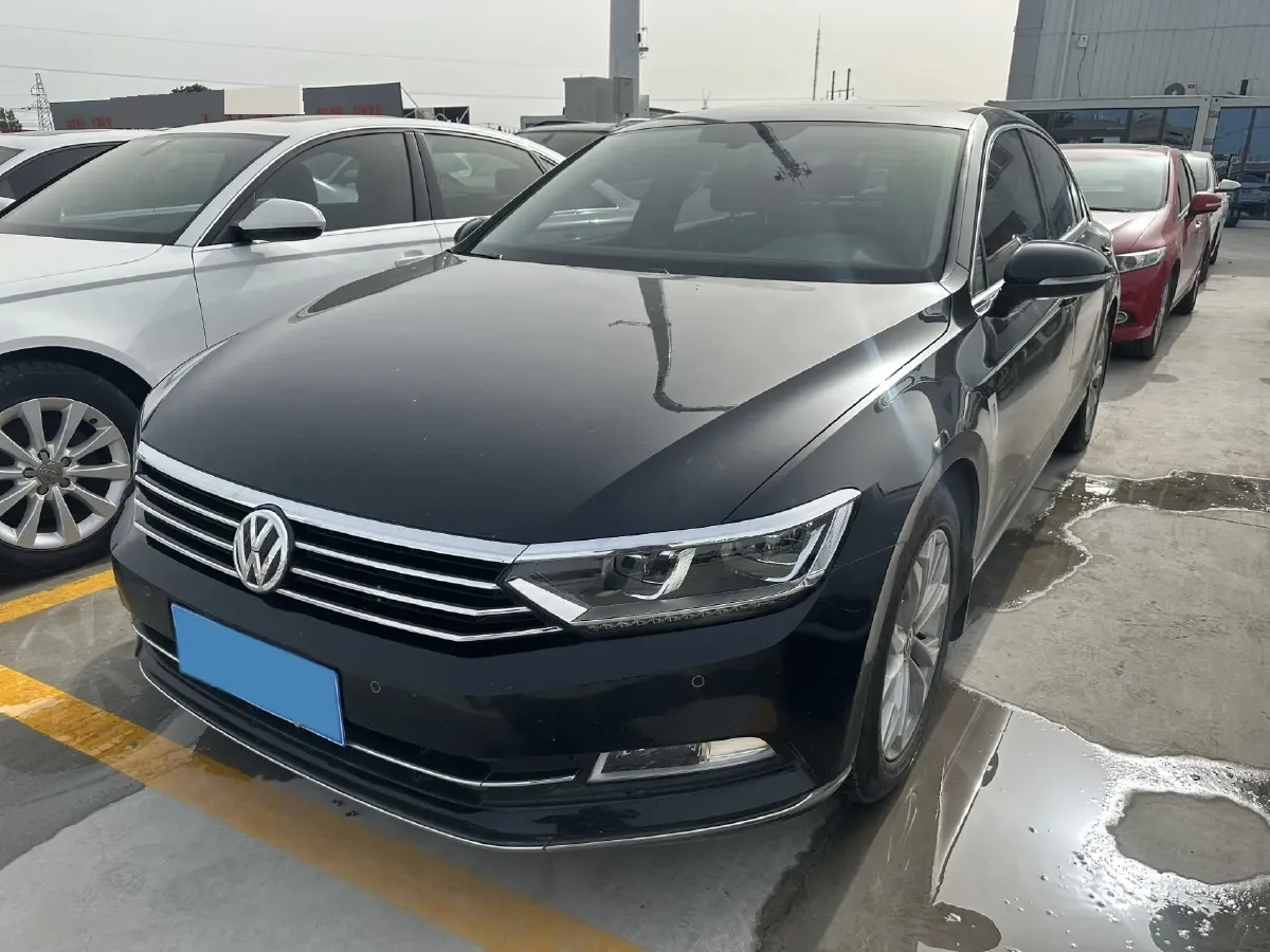 2018 Volkswagen Magotan 1.8T 180HP L4 7DCT,autocango,china used car exporter,china ev exporter,chinese used car exporter,chinese used ev exporter