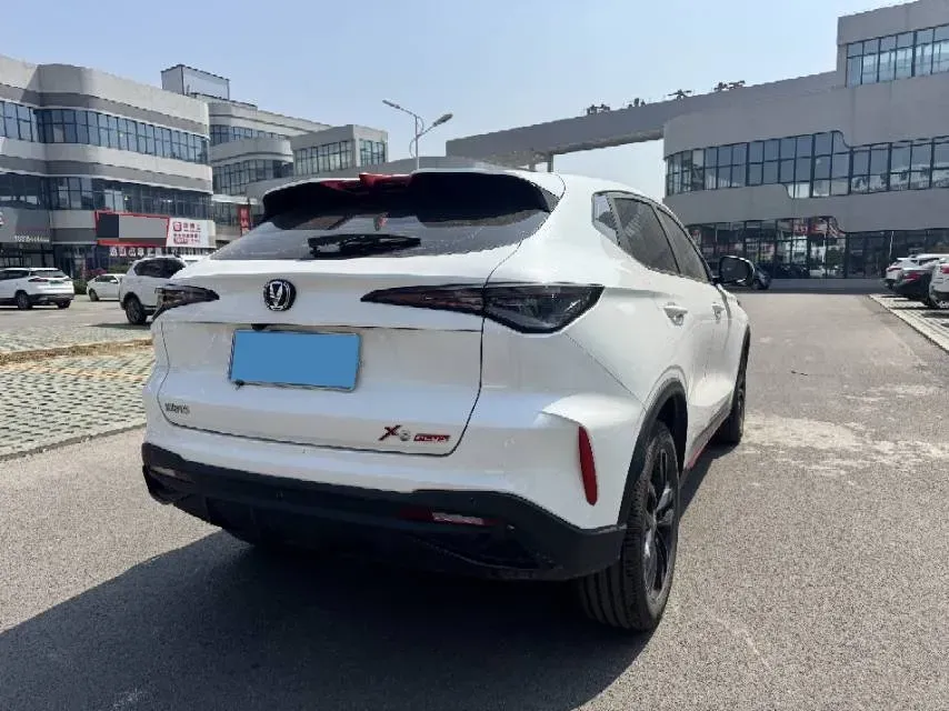 2024 ChangAn X5 PLUS 1.5T 188HP L4 7DCT,autocango,china used car exporter,china ev exporter,chinese used car exporter,chinese used ev exporter