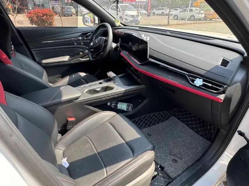 2024 ChangAn X5 PLUS 1.5T 188HP L4 7DCT,autocango,china used car exporter,china ev exporter,chinese used car exporter,chinese used ev exporter