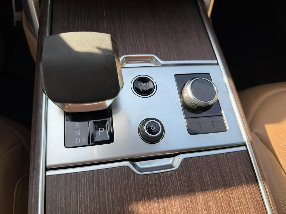 2024 Land Rover Range Rover 3.0T 400HP L6 8AT,autocango,china used car exporter,china ev exporter,chinese used car exporter,chinese used ev exporter