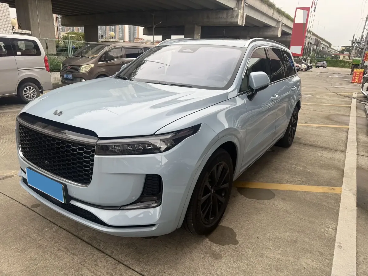 2021 Li ONE Range Extended 131HP REEV 40.5KWH,autocango,china used car exporter,china ev exporter,chinese used car exporter,chinese used ev exporter