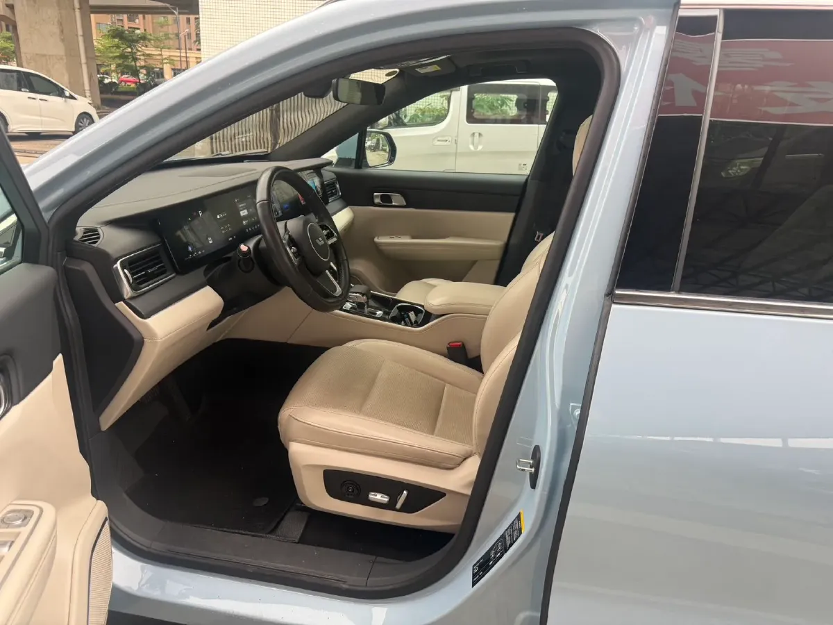 2021 Li ONE Range Extended 131HP REEV 40.5KWH,autocango,china used car exporter,china ev exporter,chinese used car exporter,chinese used ev exporter