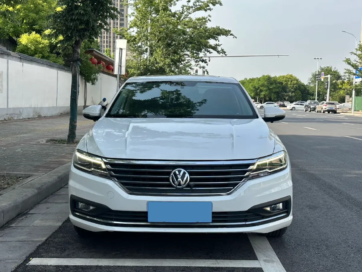 2018 Skoda Karoq 1.4T 150HP L4 7DCT,autocango,china used car exporter,china ev exporter,chinese used car exporter,chinese used ev exporter