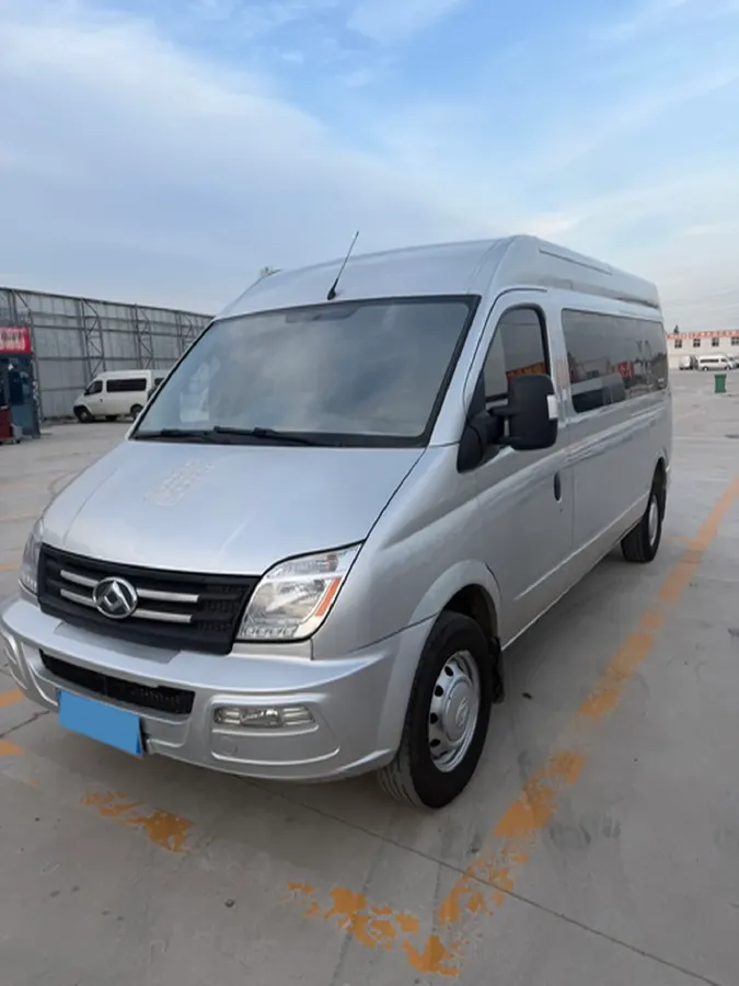 2020 MAXUS XinTu V80 2.5T 136HP L4 6MT,autocango,china used car exporter,china ev exporter,chinese used car exporter,chinese used ev exporter