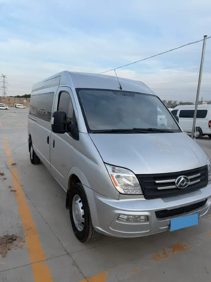 2020 MAXUS XinTu V80 2.5T 136HP L4 6MT,autocango,china used car exporter,china ev exporter,chinese used car exporter,chinese used ev exporter
