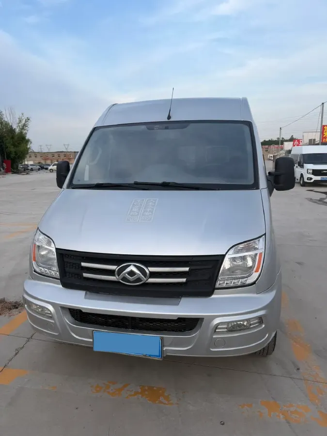 2020 MAXUS XinTu V80 2.5T 136HP L4 6MT,autocango,china used car exporter,china ev exporter,chinese used car exporter,chinese used ev exporter