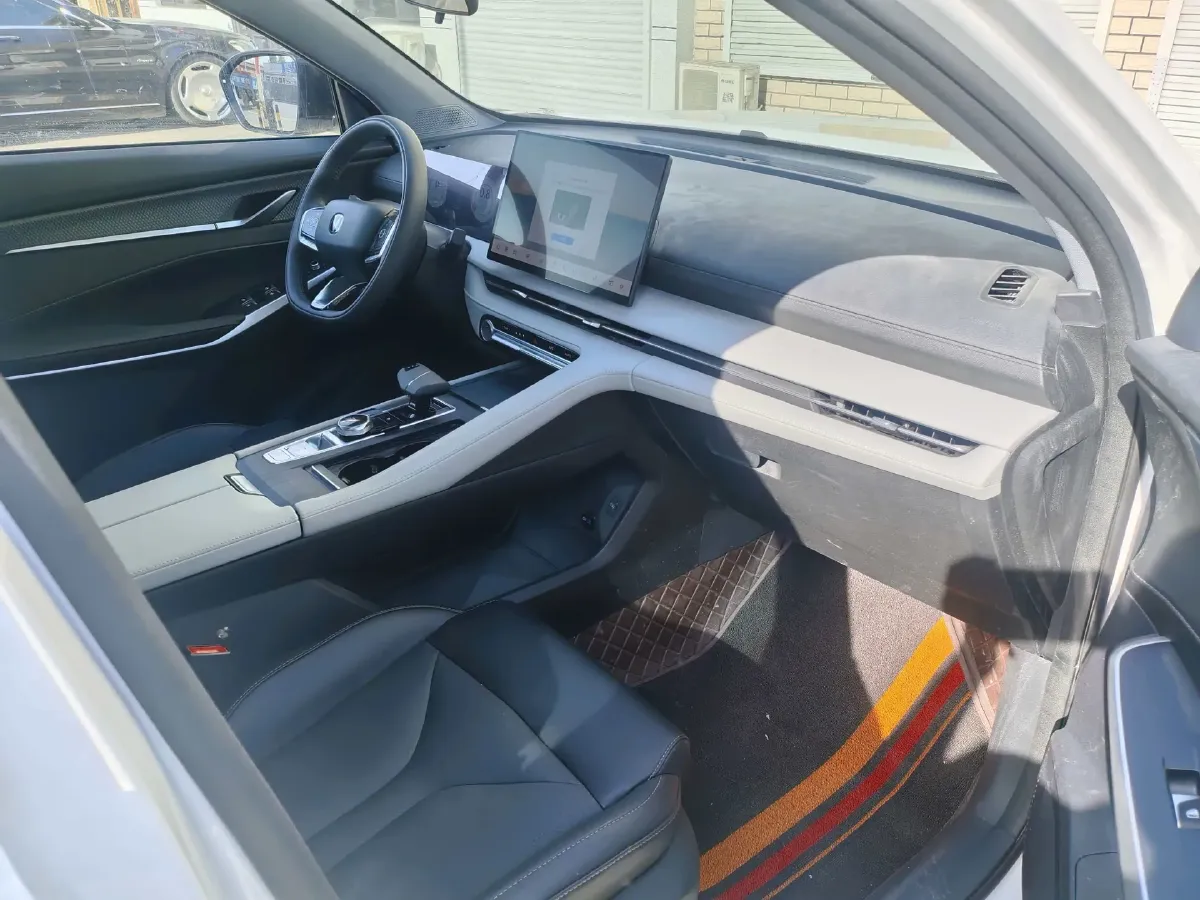 2025 ChangAn CS75 Plus 1.5T 188HP L4 8AT,autocango,china used car exporter,china ev exporter,chinese used car exporter,chinese used ev exporter