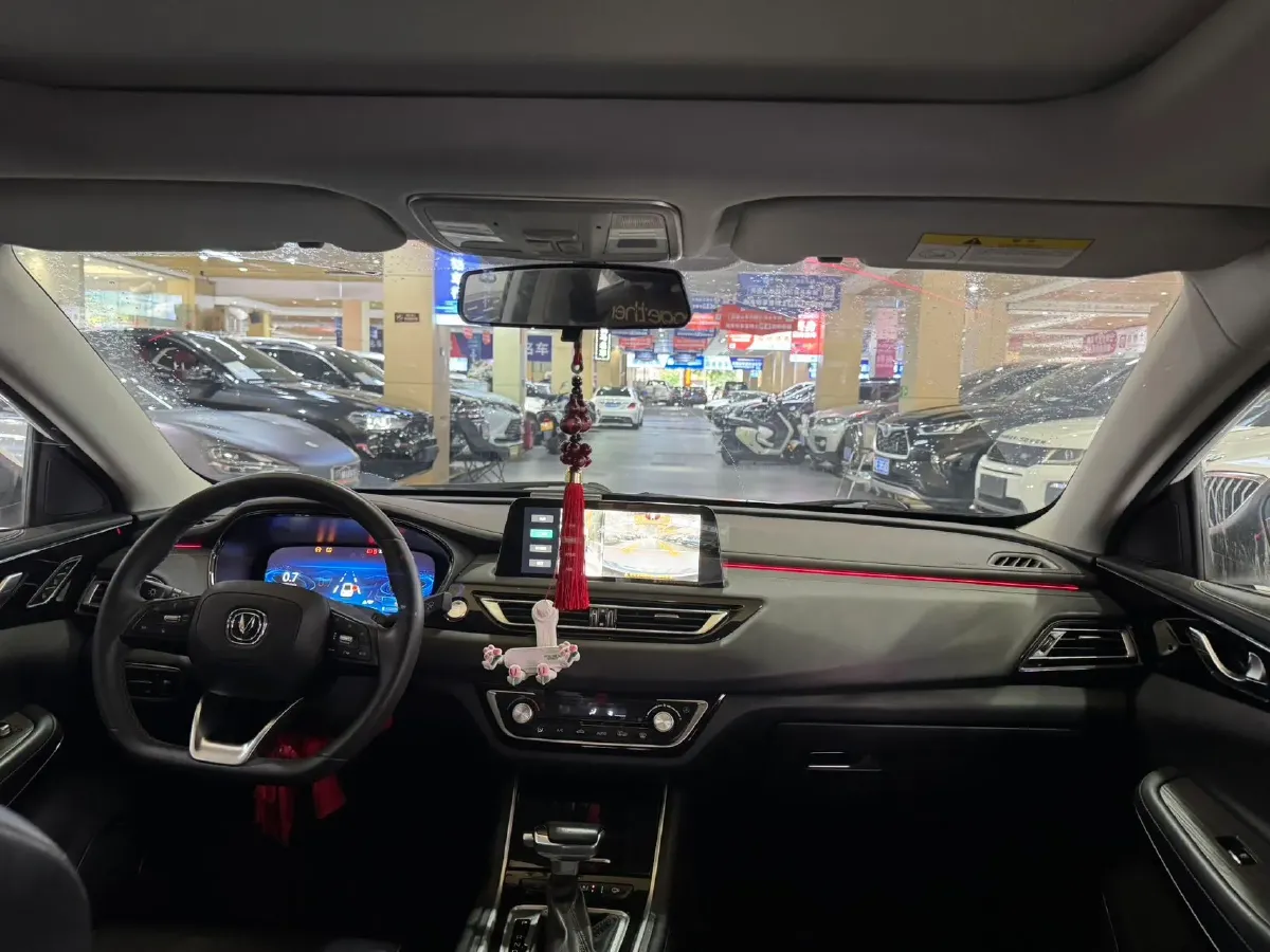 2022 ChangAn Raeton CC 1.5T 188HP L4 7DCT,autocango,china used car exporter,china ev exporter,chinese used car exporter,chinese used ev exporter