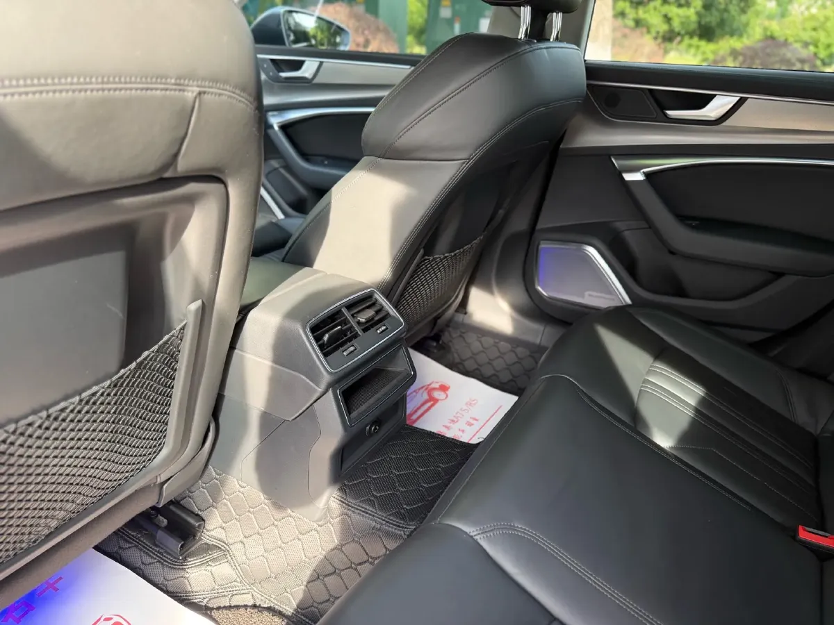 2020 Audi A7 2.0T 245HP L4 7DCT,autocango,china used car exporter,china ev exporter,chinese used car exporter,chinese used ev exporter