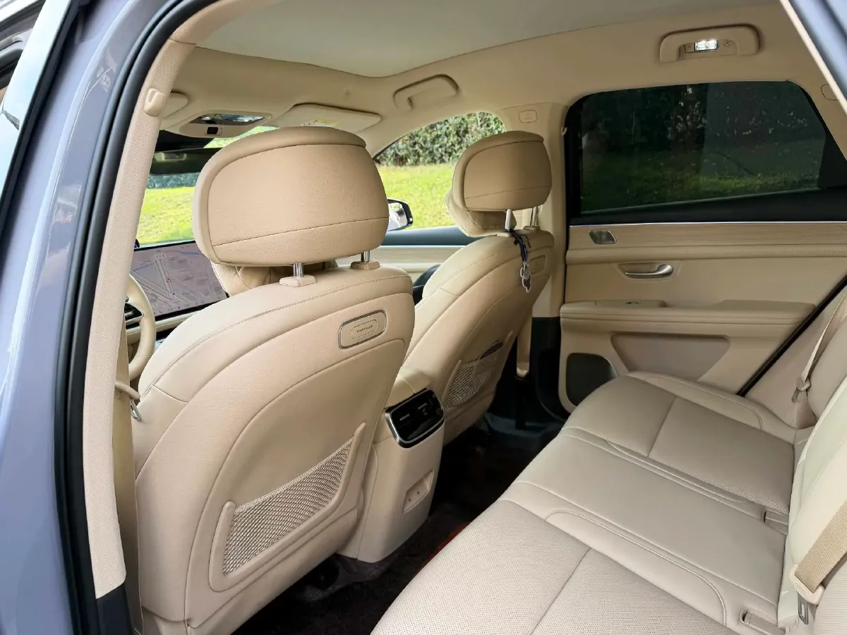 2023 HIMA AITO M5 1.5T 152HP L4 REEV 40KWH,autocango,china used car exporter,china ev exporter,chinese used car exporter,chinese used ev exporter
