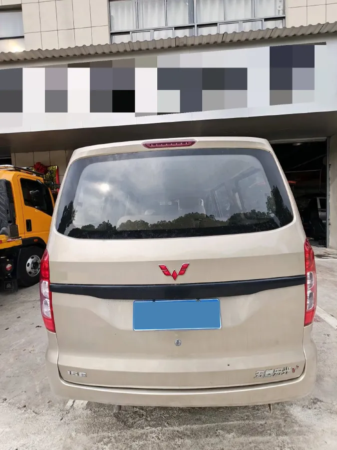 2019 WuLing HongGuang V 1.5L 99HP L4 6MT,autocango,china used car exporter,china ev exporter,chinese used car exporter,chinese used ev exporter