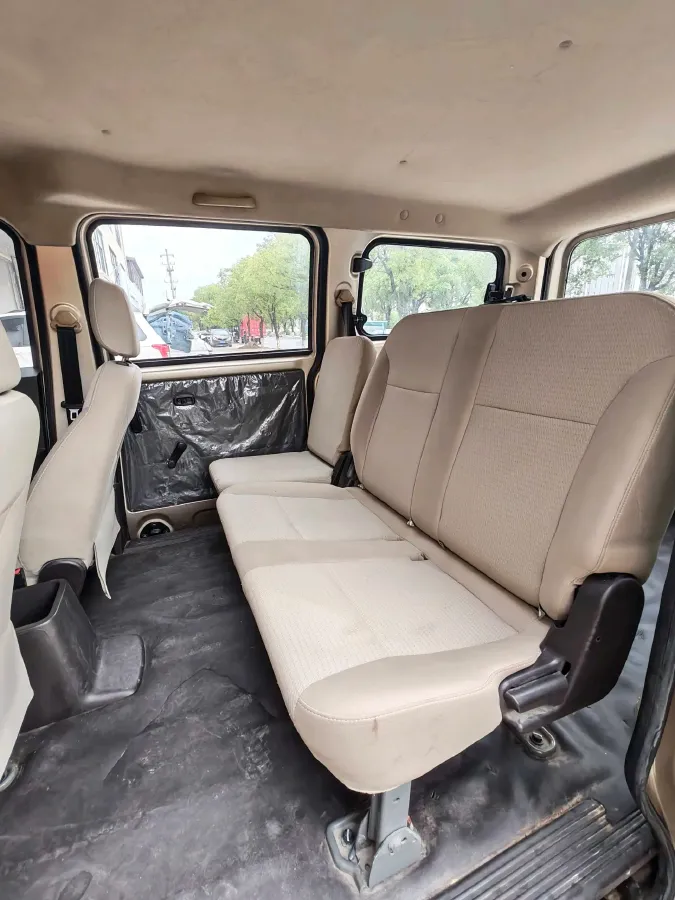 2019 WuLing HongGuang V 1.5L 99HP L4 6MT,autocango,china used car exporter,china ev exporter,chinese used car exporter,chinese used ev exporter