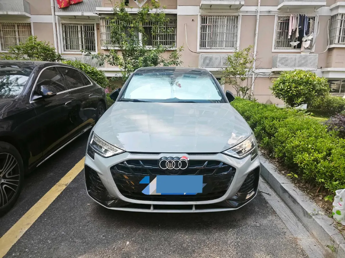 2025 Audi A3 1.5T 160HP L4 7DCT,autocango,china used car exporter,china ev exporter,chinese used car exporter,chinese used ev exporter
