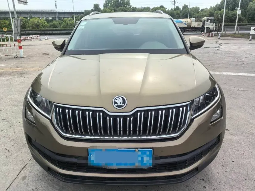 2017 Skoda Kodiak 1.8T 180HP L4 7DCT,autocango,china used car exporter,china ev exporter,chinese used car exporter,chinese used ev exporter