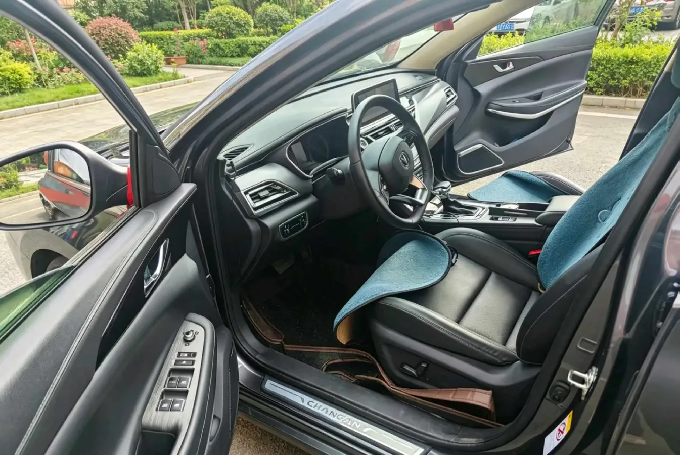 2021 ChangAn Raeton CC 1.5T 180HP L4 7DCT,autocango,china used car exporter,china ev exporter,chinese used car exporter,chinese used ev exporter