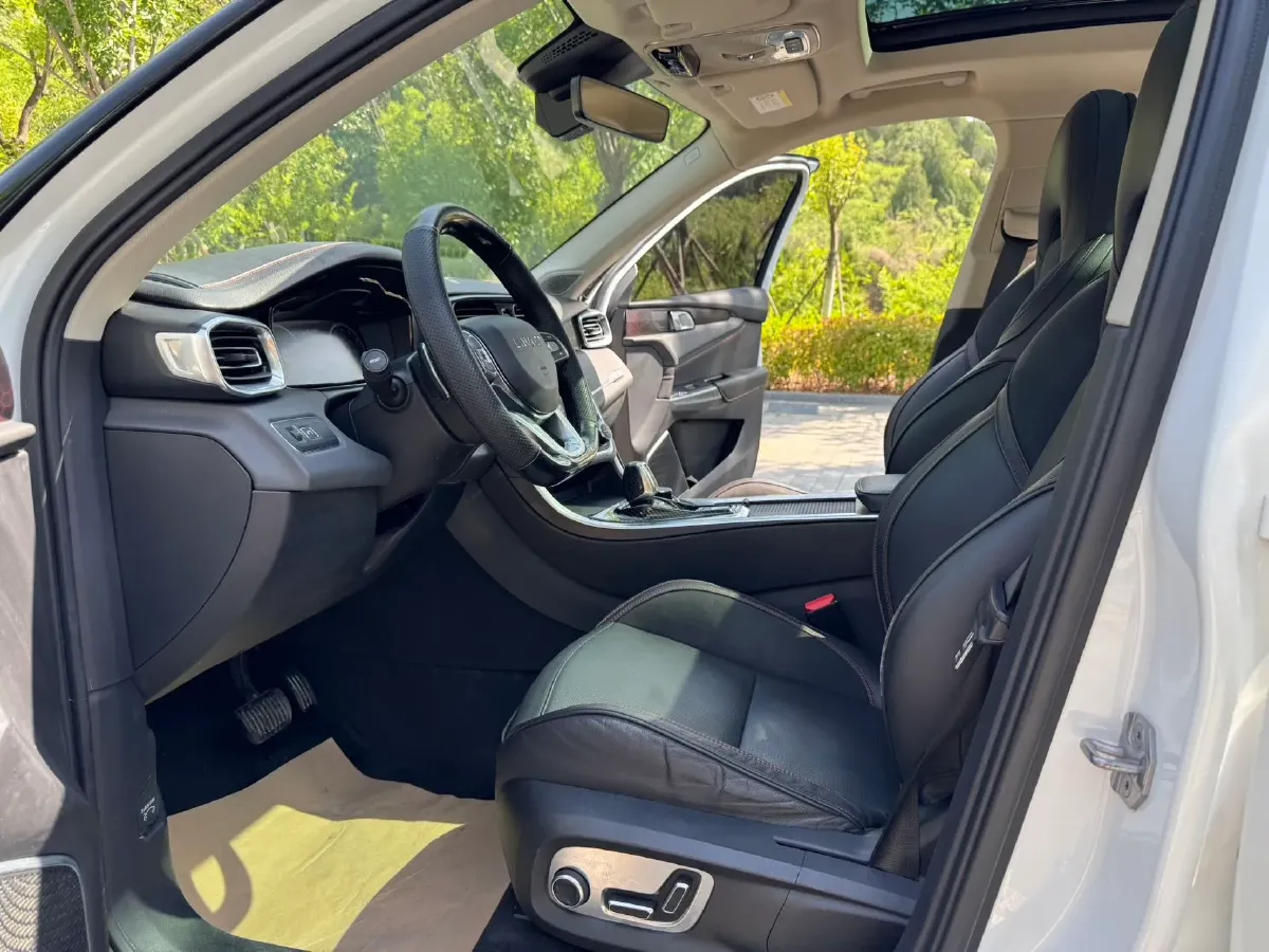 2017 Foton Sauvana 2.0T 218HP L4 6AT,autocango,china used car exporter,china ev exporter,chinese used car exporter,chinese used ev exporter